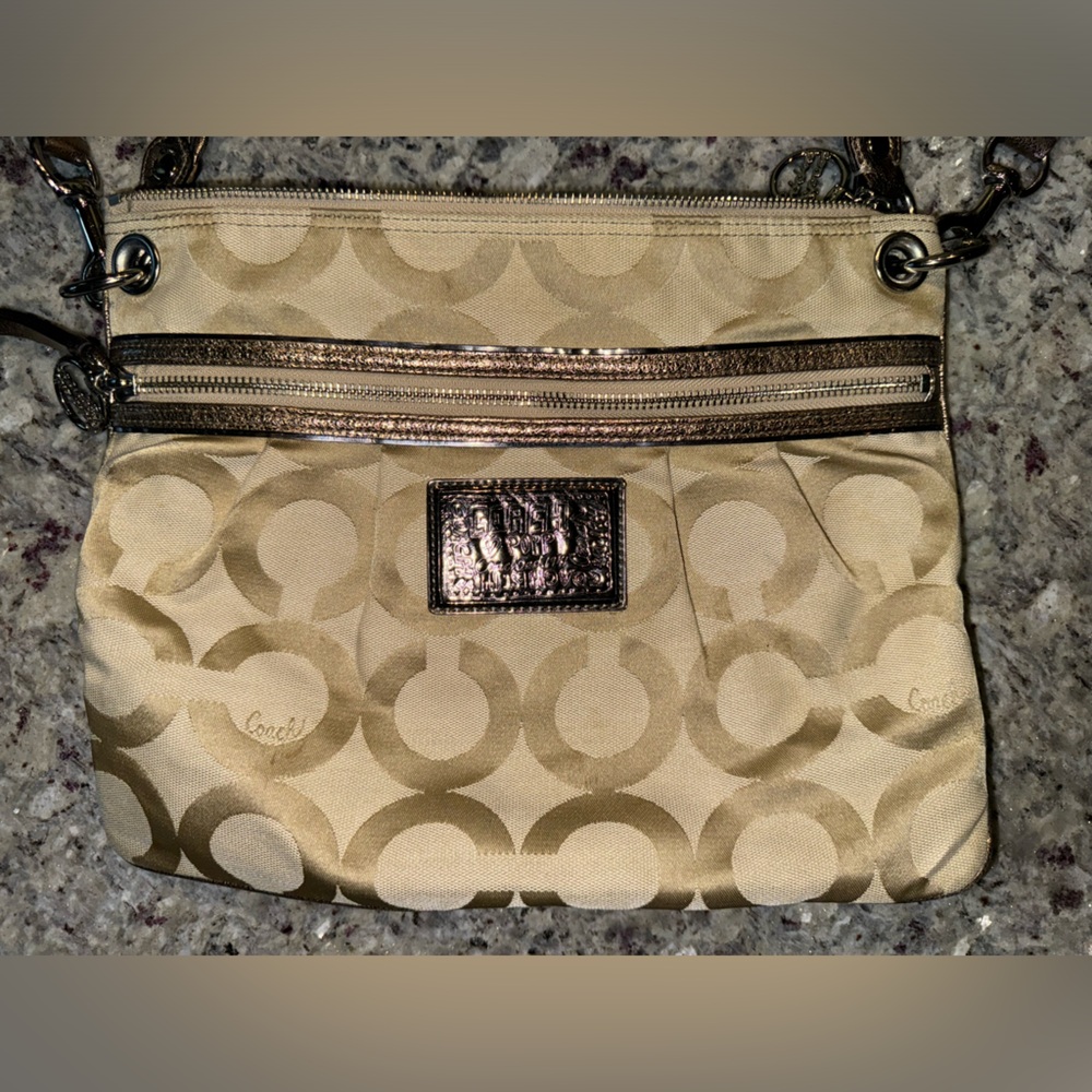 Coach Poppy Crossbody Purse - Picture 2 of 12